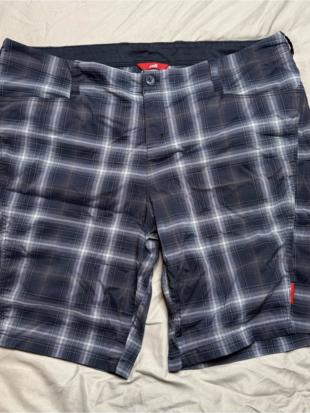 Avia Black & Red Trim Women's Hiking Shorts XL